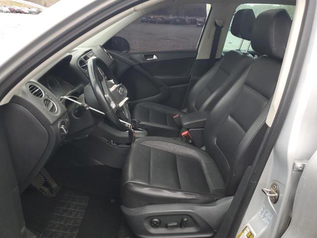 WVGAV7AX0GW571579 Volkswagen TIGUAN S