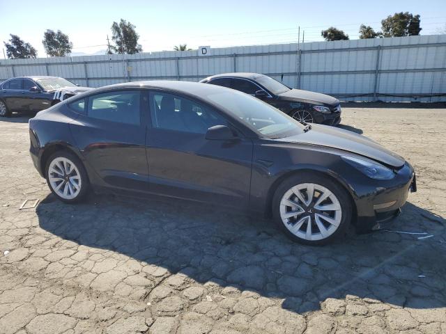 5YJ3E1EA1MF076792 Tesla 2021