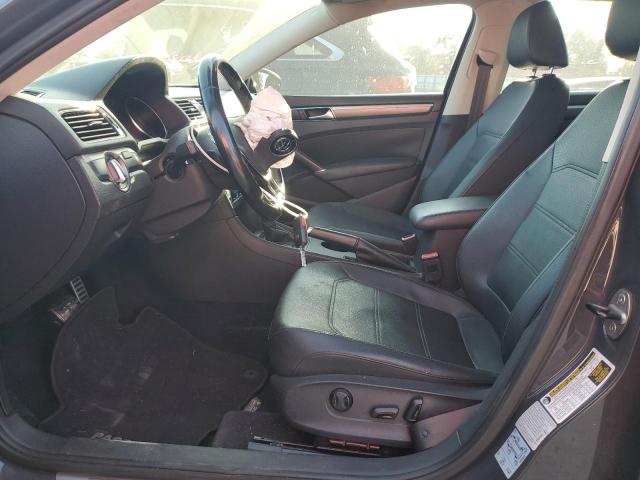 1VWDT7A37HC005696 Volkswagen Passat R-line