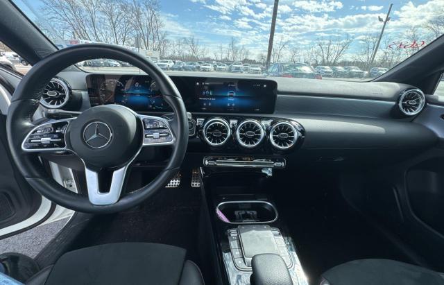 W1K3G4FB4NJ361781 Mercedes-Benz A 220 4matic