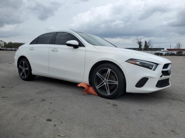 WDD3G4EB9KW012793 Mercedes-Benz A 220