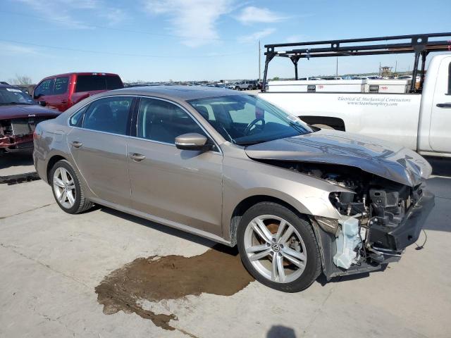 1VWBV7A37FC057134 Volkswagen PASSAT SE