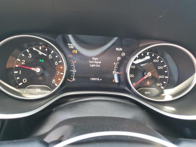 3C4NJDCB5JT330048 Jeep Compass Limited