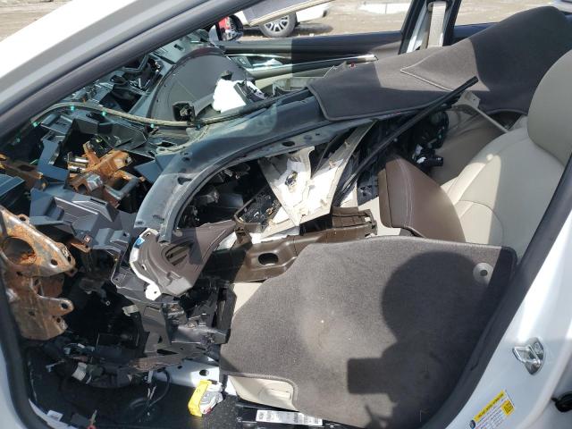 1G4ZR5SS4HU155627 Buick Lacrosse Premium