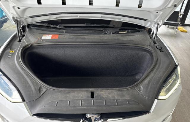 5YJXCBE23JF111544 Tesla MODEL X