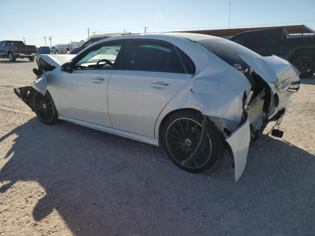 WDD3G4EB0KW024203 Mercedes-Benz A 220