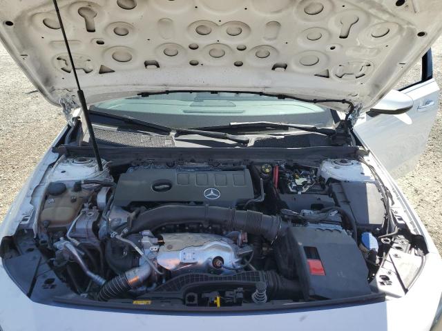 WDD3G4EB3KW020291 Mercedes-Benz A 220