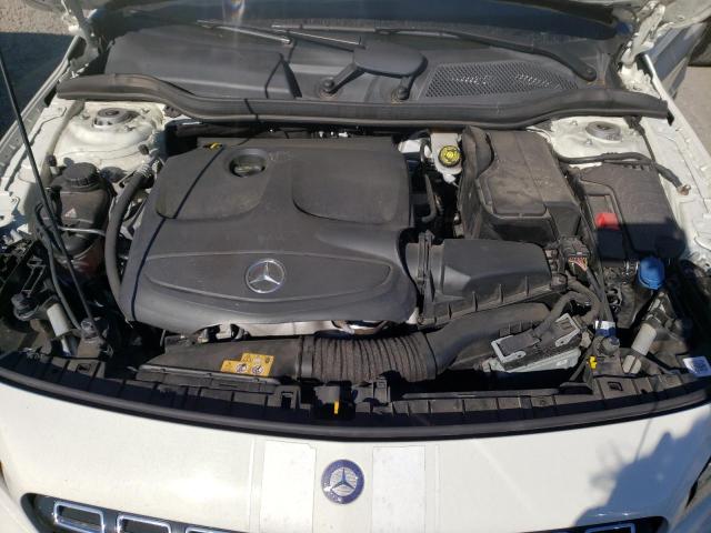 WDCTG4EB9JJ375532 Mercedes-Benz GLA 250