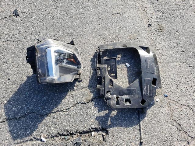 1GNERFKW1NJ166598 Chevrolet Traverse Ls