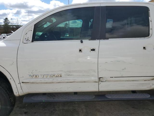 1N6BA0EC5FN503041 Nissan TITAN S