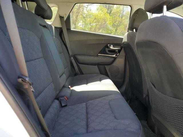 KNDCB3LC6N5527467 KIA NIRO LX