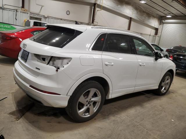 WA1AUCF32M1097448 Audi Q3 Premium 40