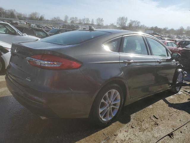 3FA6P0HD2KR145742 Ford FUSION SE