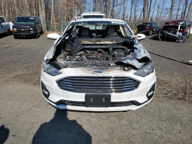 3FA6P0HD5LR261261 Ford FUSION SE