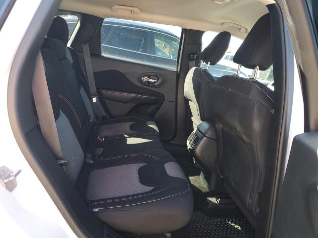 1C4PJMCB5EW297870 Jeep Cherokee Latitude