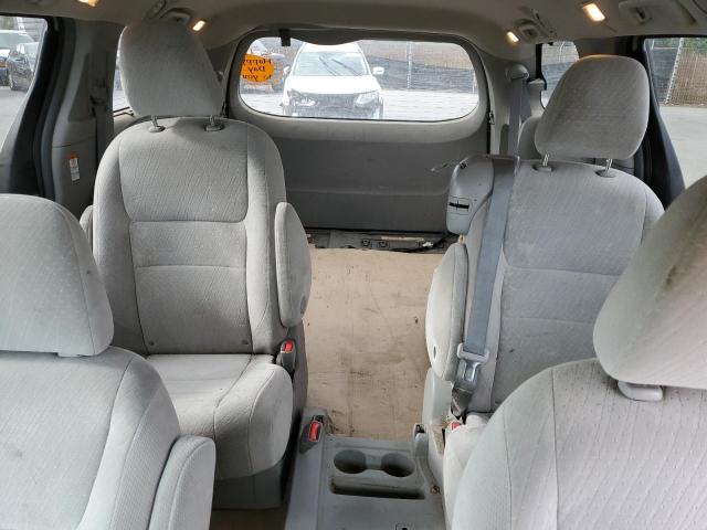 5TDKZ3DC5HS868914 Toyota SIENNA LE
