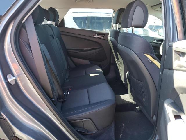 KM8J3CA45JU823995 Hyundai TUCSON SEL