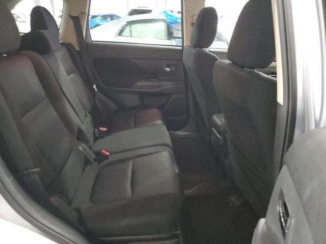 JA4AZ3A39EZ009023 Mitsubishi Outlander Se