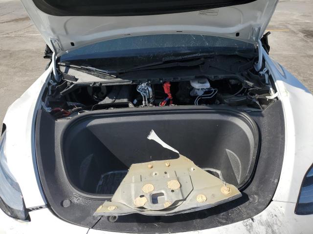 7SAYGDEE9NA022677 Tesla Model Y