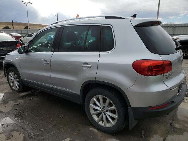 WVGSV7AX2HK007977 Volkswagen Tiguan Wolfsburg