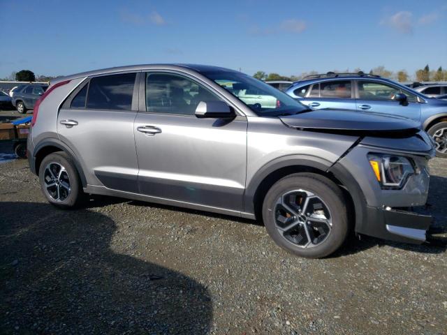 KNDCP3LE5P5070432 KIA NIRO LX