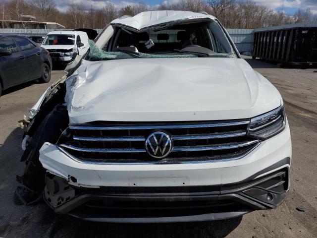 3VV2B7AX1NM052122 Volkswagen TIGUAN SE