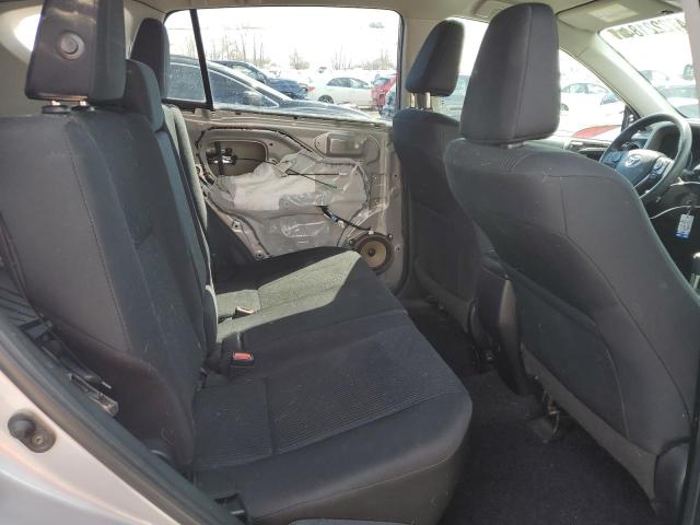 2T3BFREV1JW808144 Toyota RAV4 LE