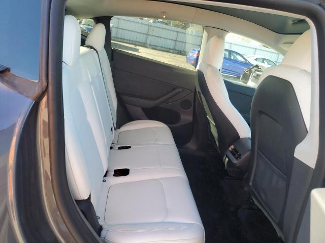 7SAYGDEE5NF553071 Tesla Model Y