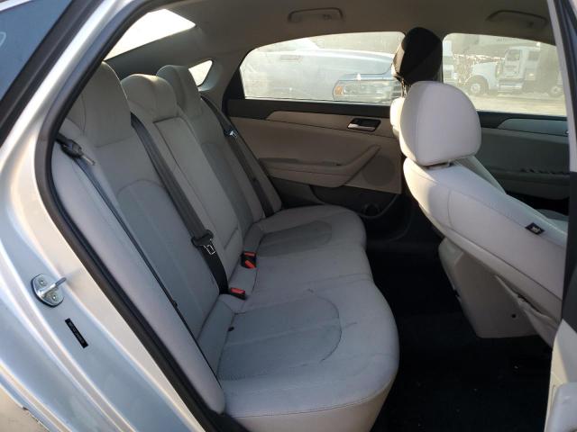 5NPE24AF3JH698070 Hyundai SONATA SE