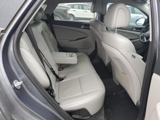 KM8J23A44HU332427 Hyundai TUCSON SE