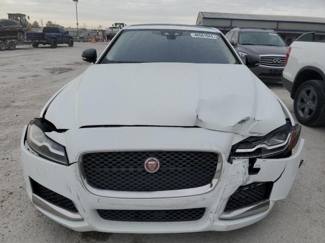 SAJBD4BV8HCY43274 Jaguar XF PREMIUM