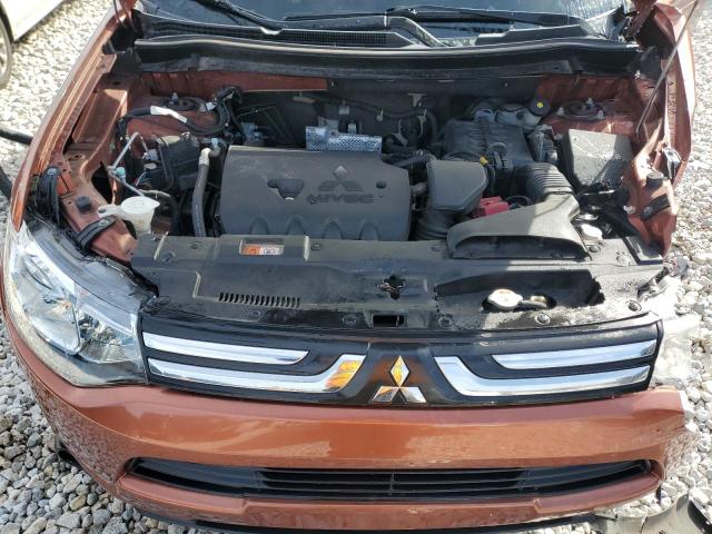 JA4AZ3A36EZ017757 Mitsubishi Outlander Se
