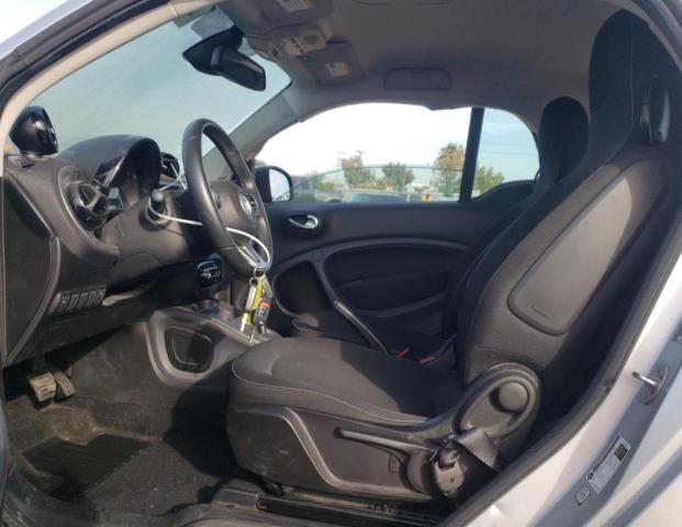 WMEFJ9BA3JK323113 Smart Fortwo