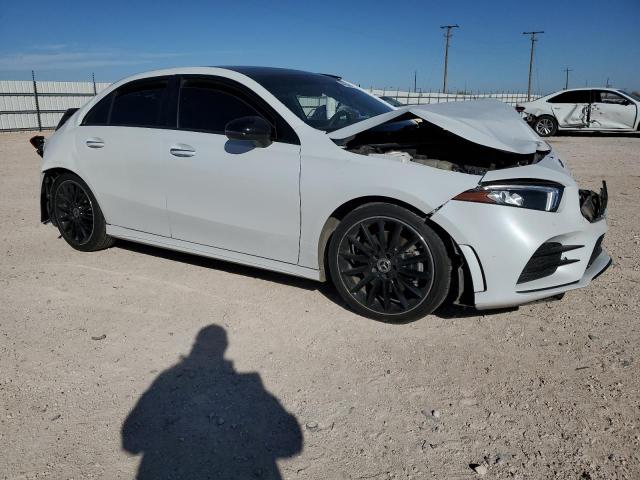 WDD3G4EB0KW024203 Mercedes-Benz A 220