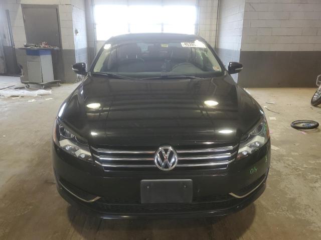1VWBT7A3XEC072392 Volkswagen PASSAT SE
