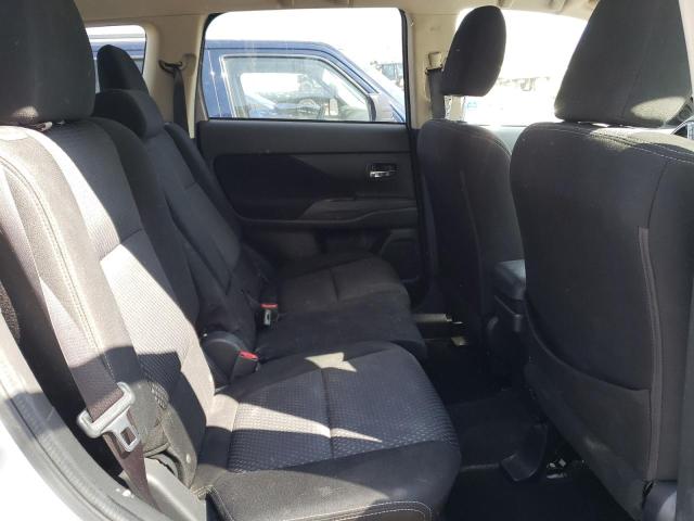 JA4AD3A37HZ055792 Mitsubishi Outlander Se