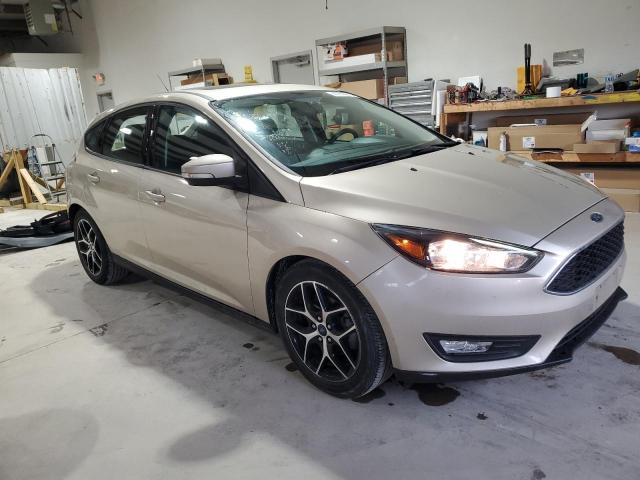 1FADP3M23JL215145 Ford FOCUS SEL