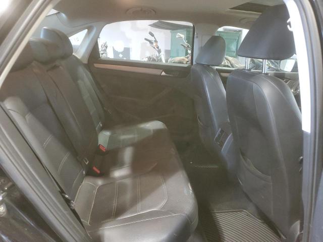 1VWBT7A3XEC072392 Volkswagen PASSAT SE