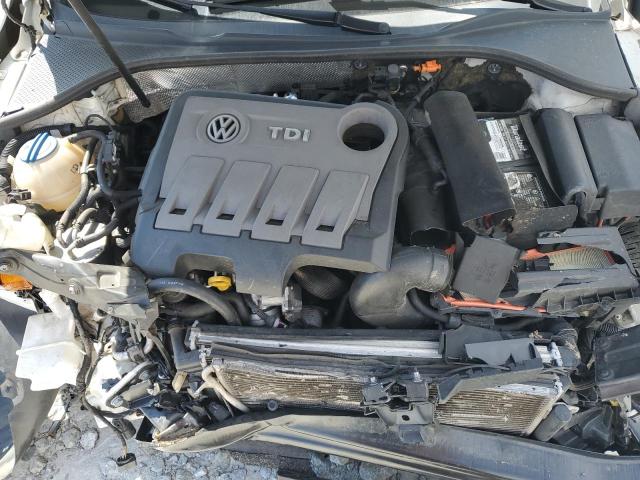 1VWBN7A3XEC108267 Volkswagen PASSAT SE