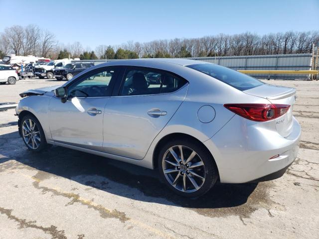 3MZBN1V38JM218413 Mazda 3 TOURING