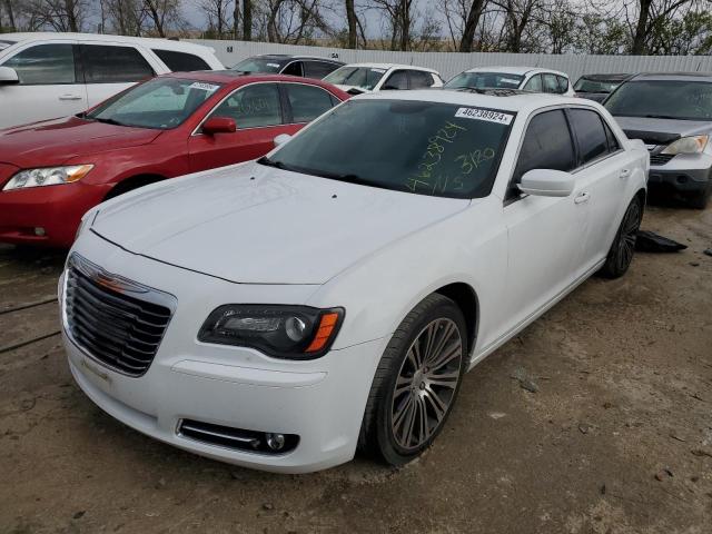 2014 Chrysler 300 S მანქანა იყიდება აუქციონზე, vin: 2C3CCABGXEH132825, აუქციონის ნომერი: 46238924