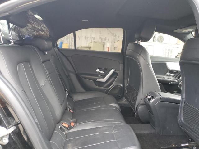 WDD3G4FB3KW034755 Mercedes-Benz A 220 4matic