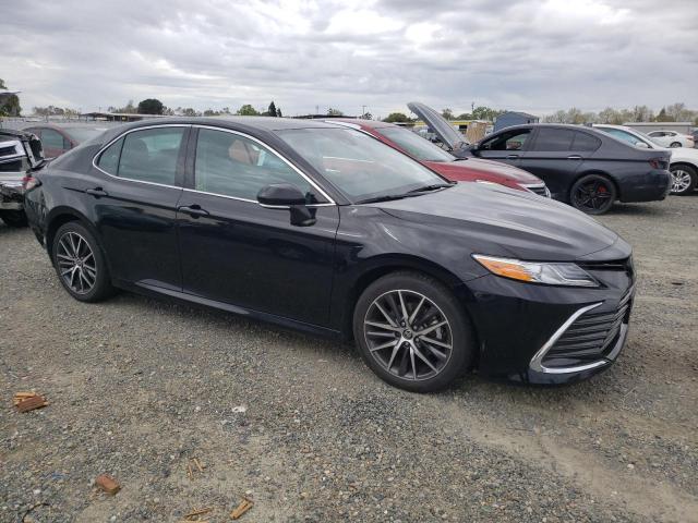 4T1F11AK5MU614162 Toyota CAMRY XLE