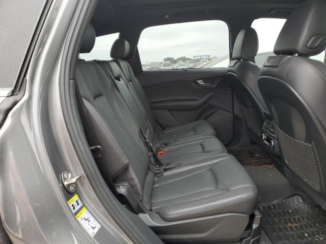 WA1LAAF77HD040451 Audi Q7 Premium Plus