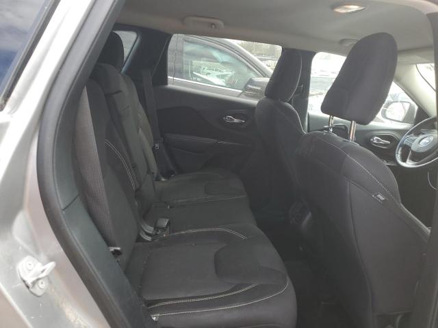 1C4PJMCB2FW734726 Jeep Cherokee Latitude