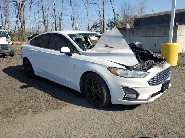 3FA6P0HD5LR261261 Ford FUSION SE