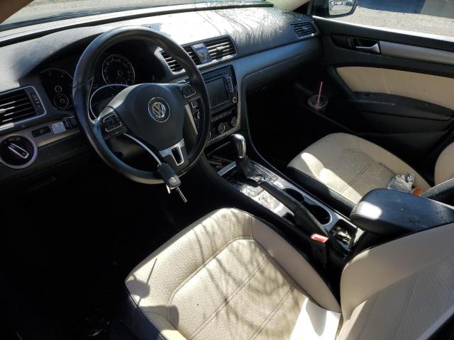 1VWBN7A38EC057688 Volkswagen PASSAT SE