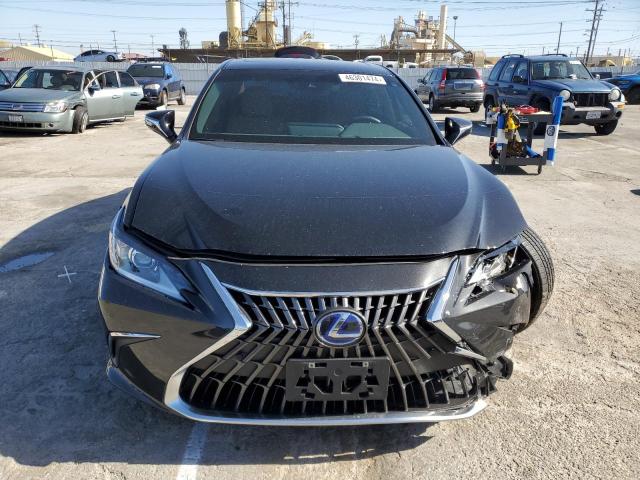 58ADA1C19NU015383 Lexus Es 300h Base