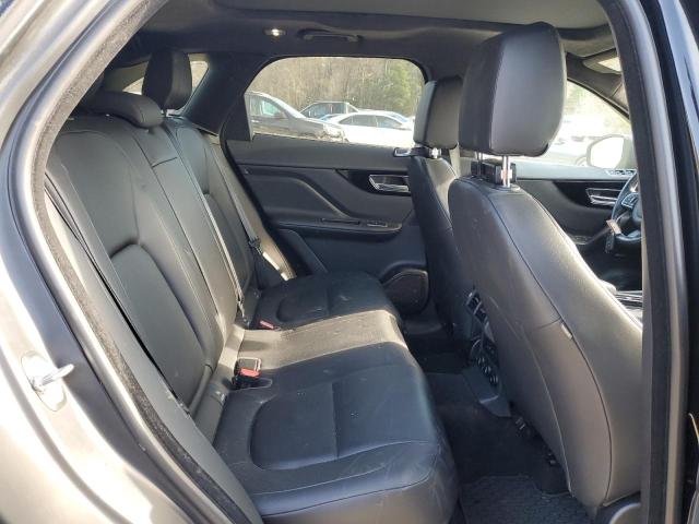 SADCJ2FX4LA660684 Jaguar F-pace Premium