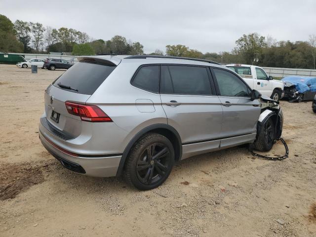 3VVCB7AX4PM036956 Volkswagen Tiguan Se R-line Black